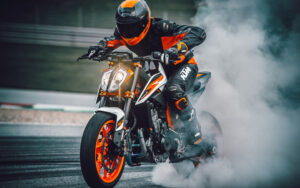 KTM 890 DUKE R - Imagen 6