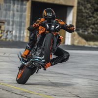 KTM 990 DUKE - Imagen 9