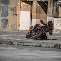 KTM 990 DUKE - Imagen 10