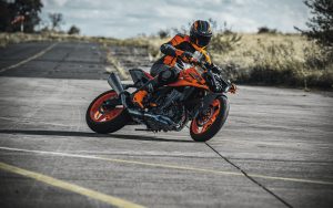 KTM 990 DUKE - Imagen 12