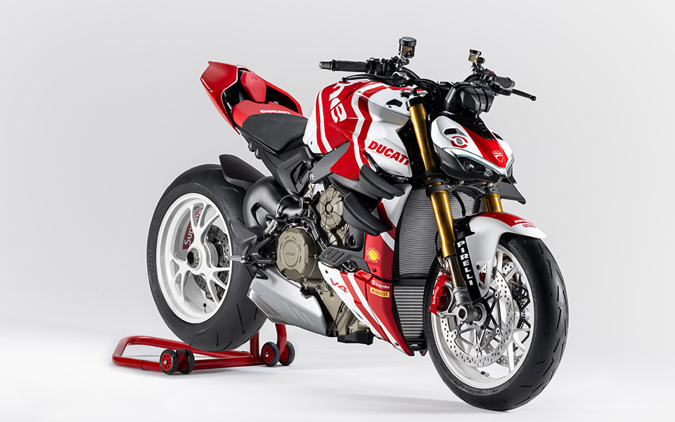Ducati y Supreme® crean una edición Streetfighter V4 S de coleccionista con Drudi Performance
