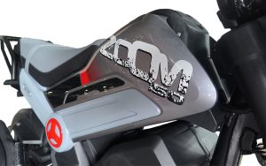 UM ZOOM 150 - Imagen 5