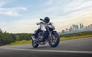 Honda CB750 Hornet - Imagen 5